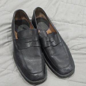Born Black Leather Loafers‎